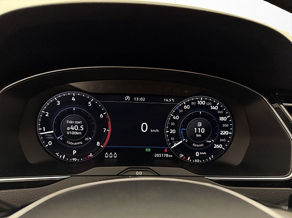 Volkswagen Passat 17 of 30