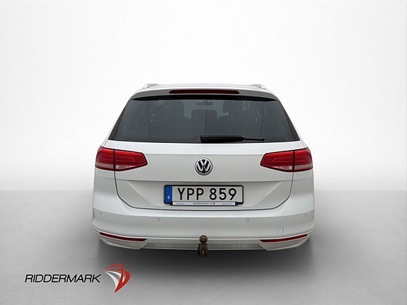 Volkswagen Passat 8 of 30