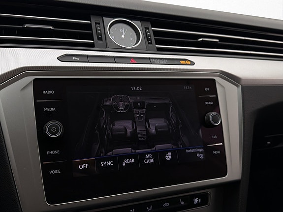 Volkswagen Passat 25 of 30