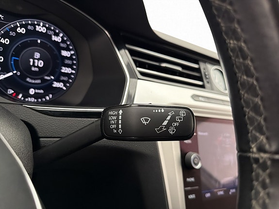 Volkswagen Passat 19 of 30