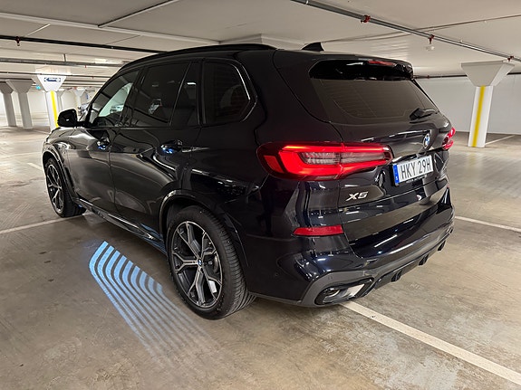 BMW X5 3 of 11