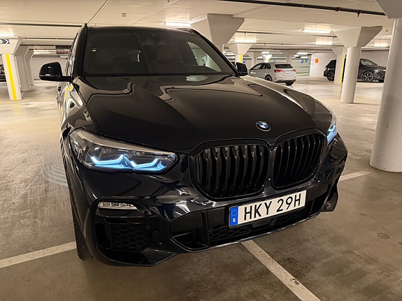BMW X5 2 of 11
