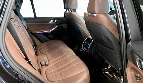 BMW X5 11 of 11