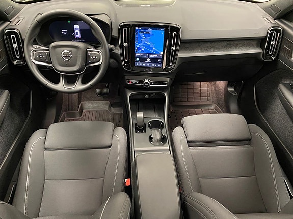 Volvo EX40 10 of 30