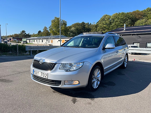 Skoda Superb 2 of 18
