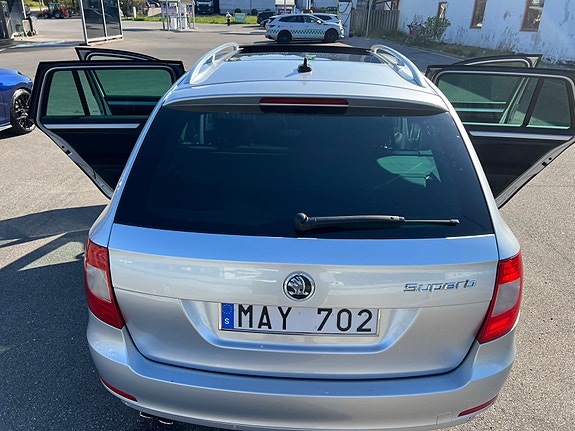 Skoda Superb 17 of 18