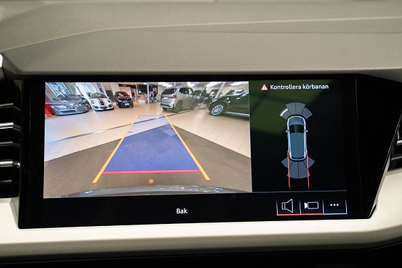 Audi Q4 e-tron 14 of 22
