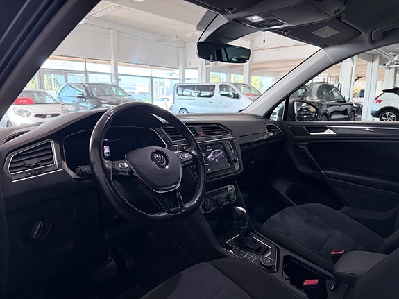 Volkswagen Tiguan 12 of 16