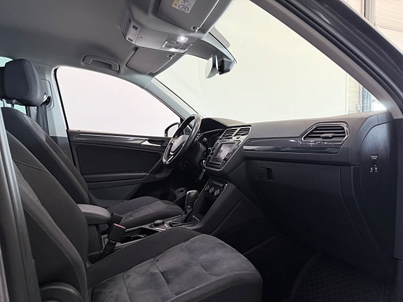 Volkswagen Tiguan 9 of 16