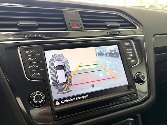 Volkswagen Tiguan 15 of 16