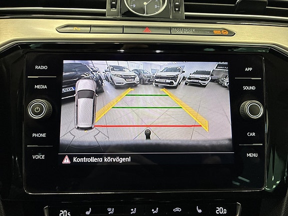 Volkswagen Passat Alltrack 15 of 27