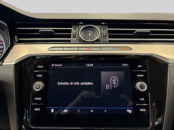 Volkswagen Passat Alltrack 14 of 27