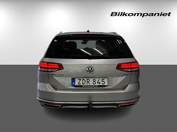 Volkswagen Passat Alltrack 6 of 27