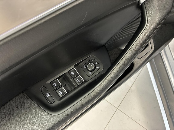 Volkswagen Passat Alltrack 20 of 27