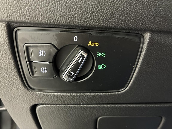 Volkswagen Passat Alltrack 19 of 27
