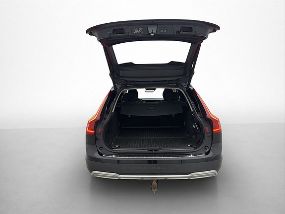 Volvo V90 Cross Country 25 of 25