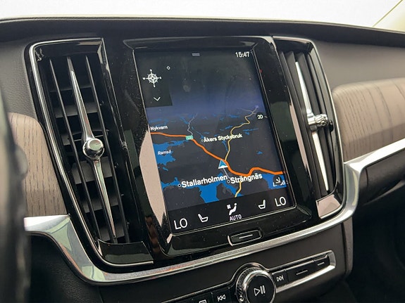 Volvo V90 Cross Country 18 of 25