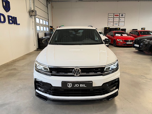 Volkswagen Tiguan 4 of 17