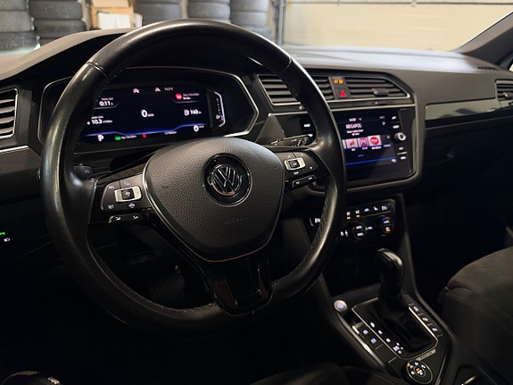 Volkswagen Tiguan 10 of 17