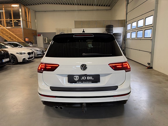 Volkswagen Tiguan 5 of 17