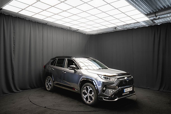 Toyota RAV4 4 of 22
