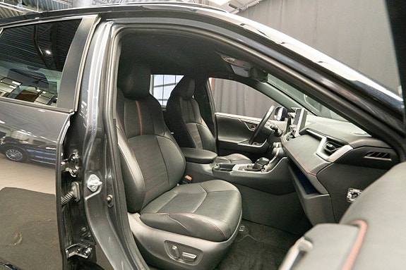 Toyota RAV4 18 of 22