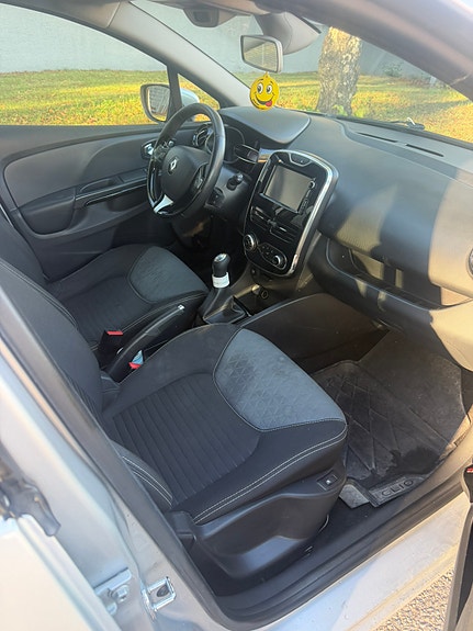 Renault Clio 8 of 9