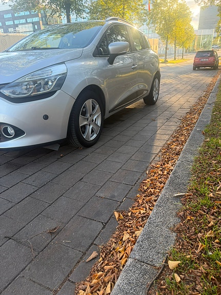 Renault Clio 2 of 9