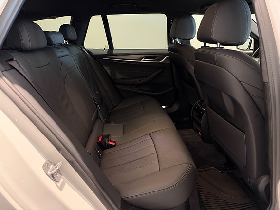 BMW 530e 7 of 18