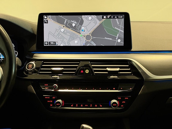 BMW 530e 15 of 18