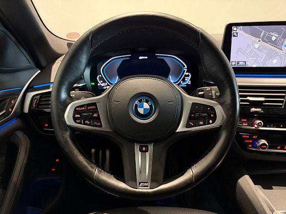 BMW 530e 13 of 18