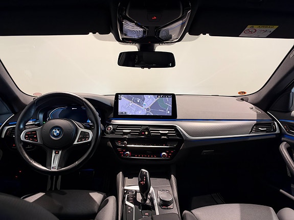 BMW 530e 12 of 18