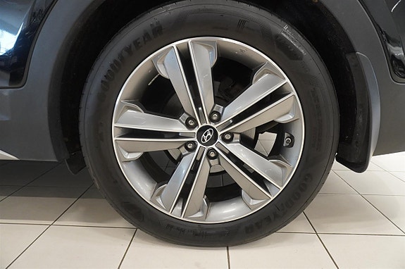 Hyundai Grand Santa Fe 7 of 14