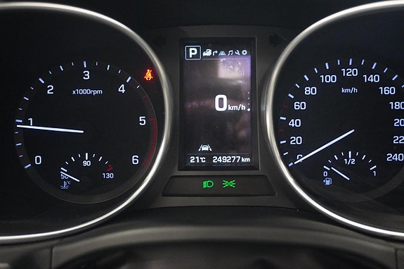 Hyundai Grand Santa Fe 14 of 14