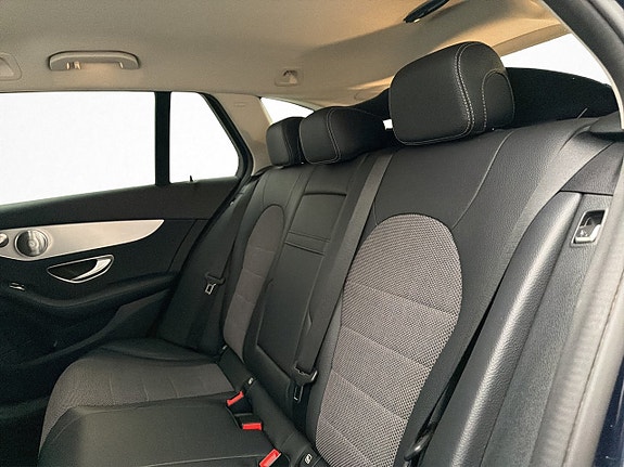 Mercedes-Benz C220 29 of 30