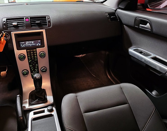 Volvo V50 14 of 19