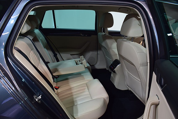 Skoda Superb 14 of 28