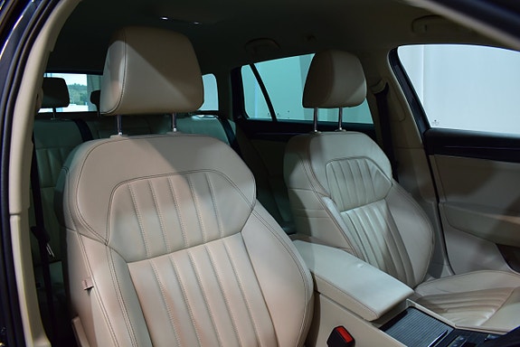 Skoda Superb 13 of 28