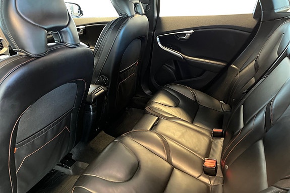 Volvo V40 23 of 29