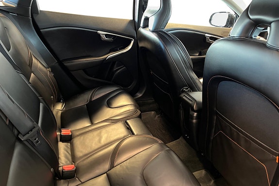 Volvo V40 22 of 29