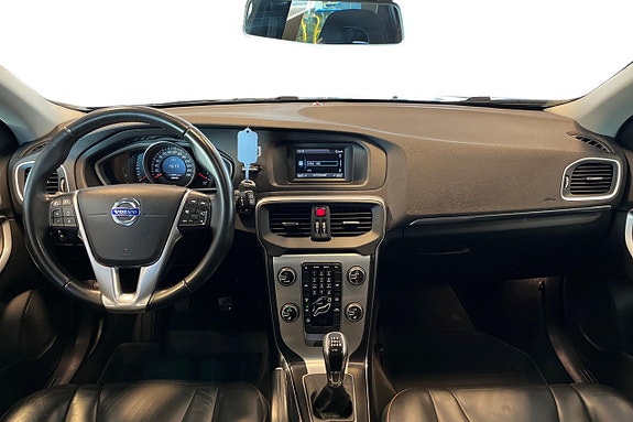 Volvo V40 13 of 29