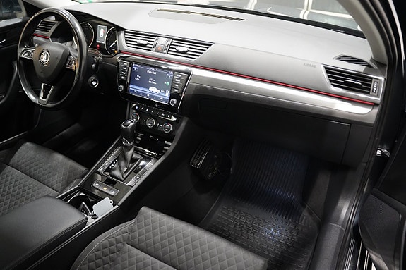 Skoda Superb 9 of 22