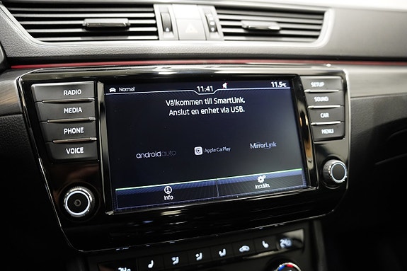 Skoda Superb 17 of 22
