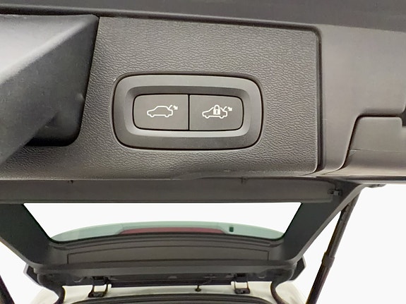 Volvo XC60 12 of 30