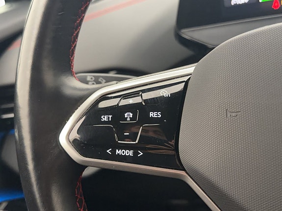 Volkswagen ID.4 GTX 21 of 30