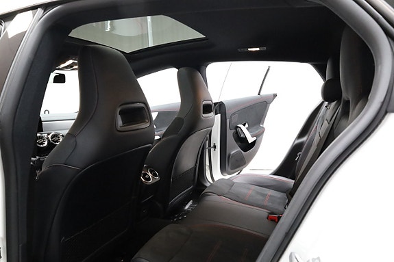 Mercedes-Benz CLA250 e 17 of 29
