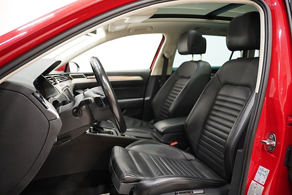 Volkswagen Passat 8 of 28