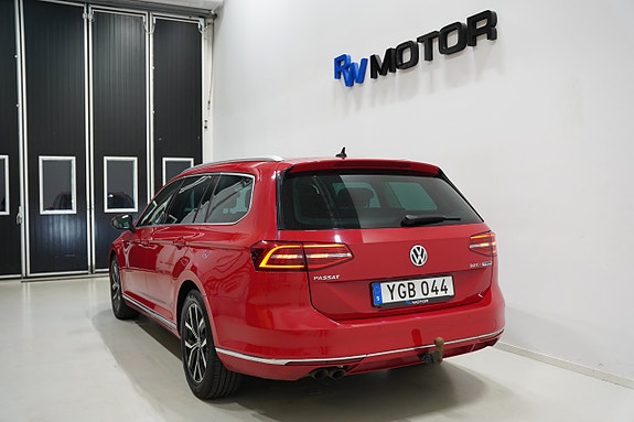 Volkswagen Passat 5 of 28