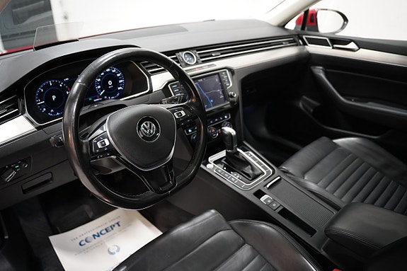 Volkswagen Passat 7 of 28
