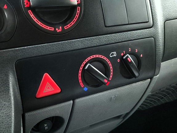 Volkswagen Transporter 17 of 19